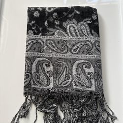 New | Black/White Pashmina Shawl