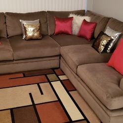 Sectional Couch Great Condition Super Clean And Comfy 