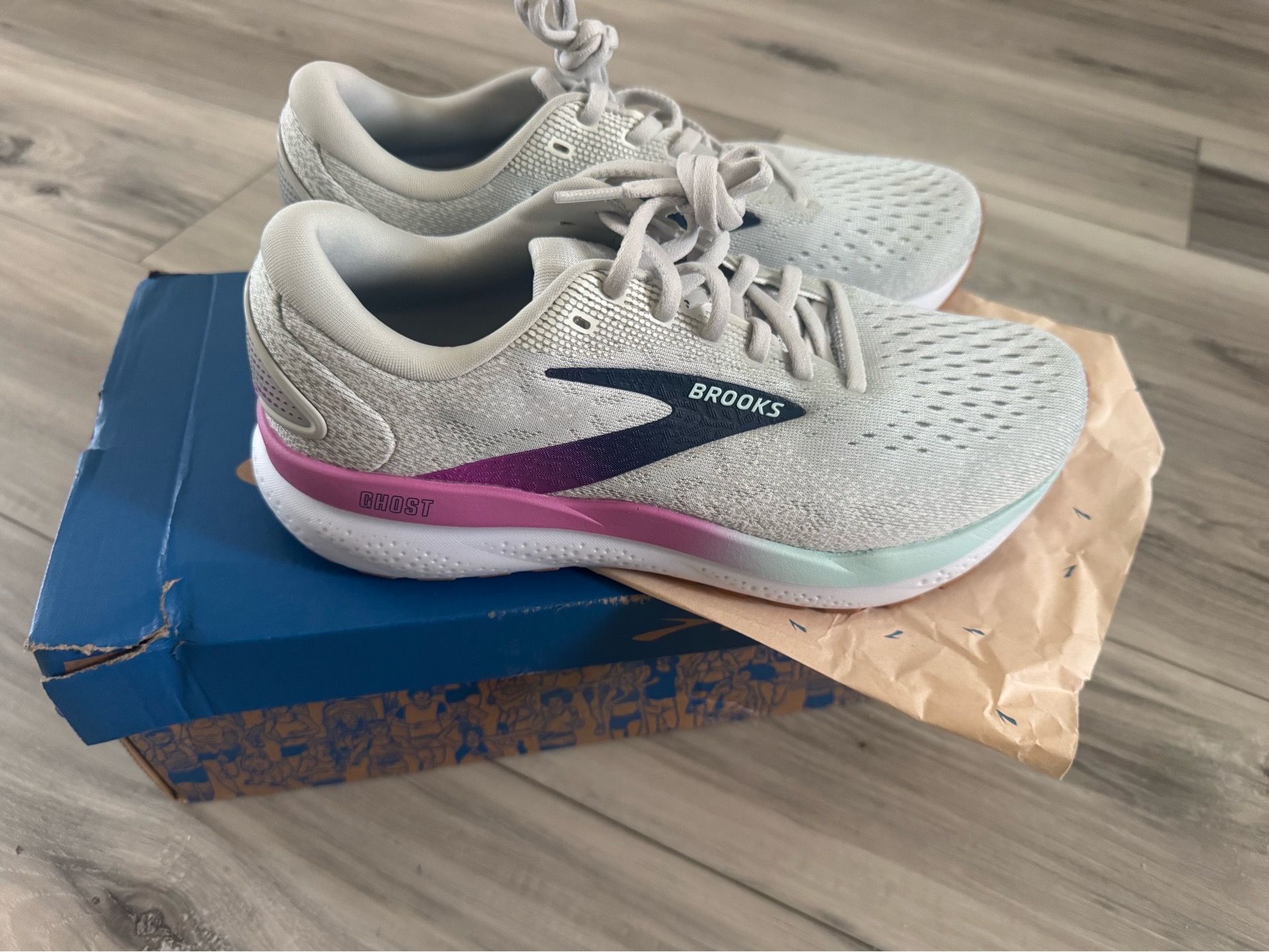 Brooks Women’s Ghost 16 Neutral Running Shoe