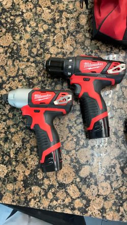 Milwaukee impact/drill set