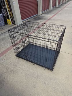 Large dog crate with plastic pan