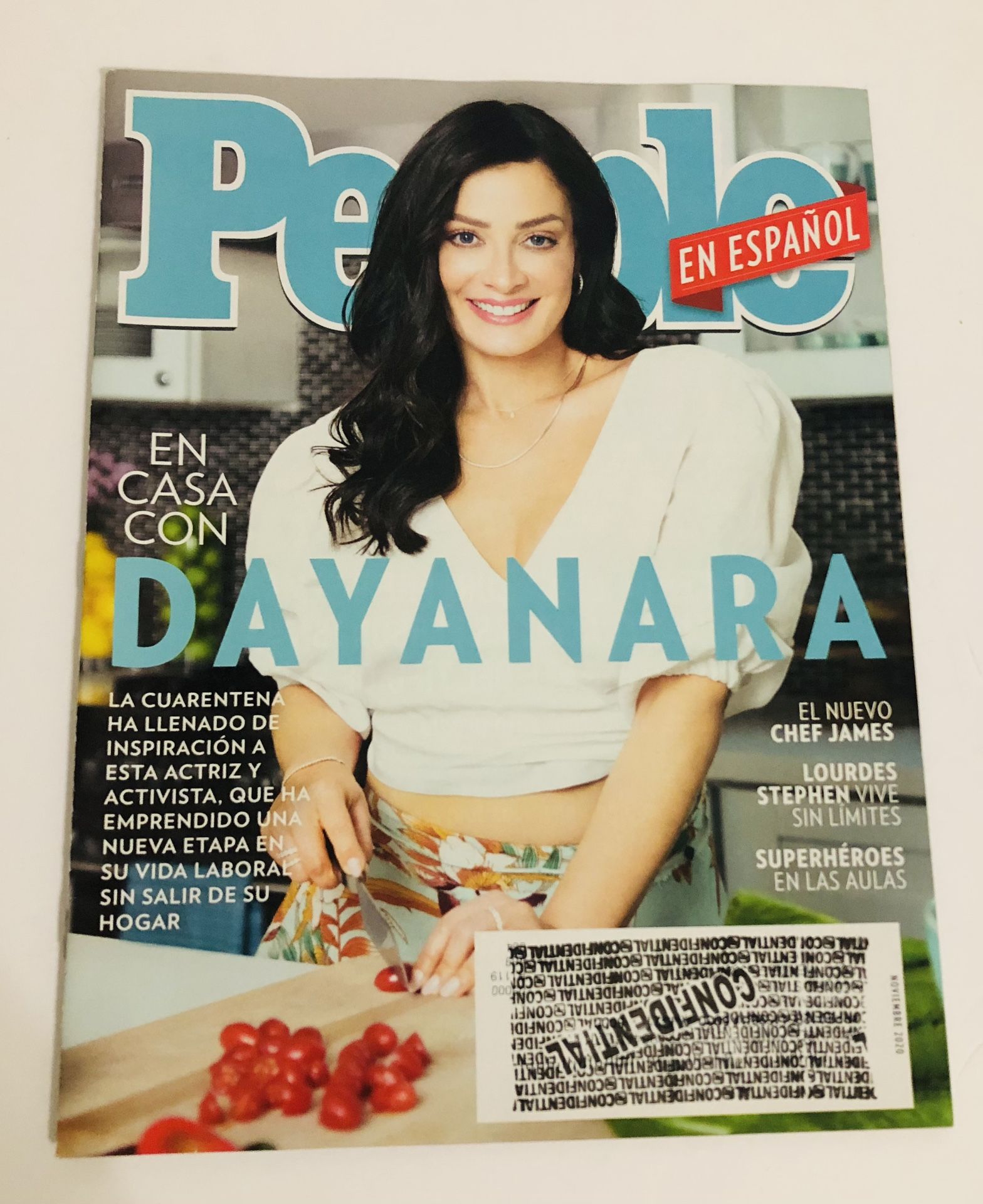 People Magazine en Espanol November Noviembre 2020 - Dayanara - Lourdes Stephen
