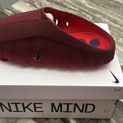 Nike Mind 001