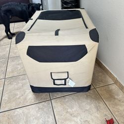 Amazon Basics  Collapse Dog Kennel