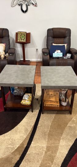 2 Side Tables
