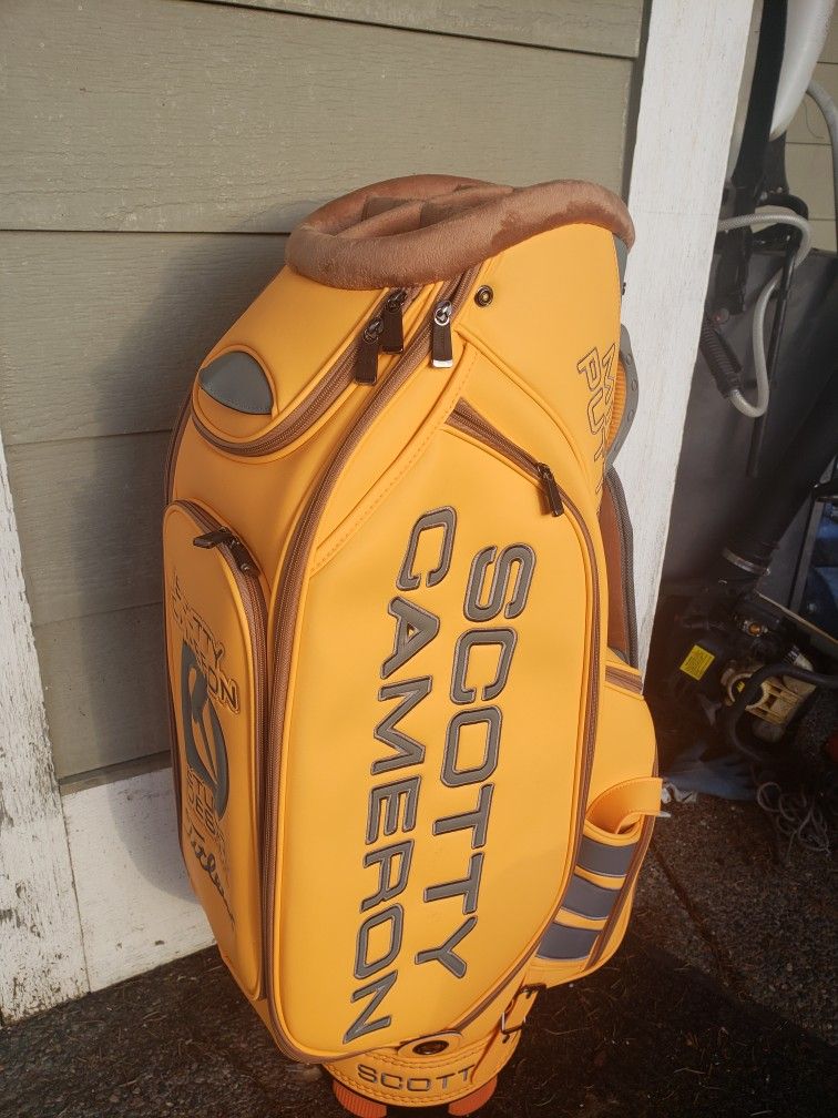 New Scotty Cameron Limites Edition Golf Tour Bag