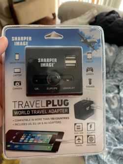 Travel plug adapter