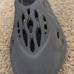 Yeezy Foam Runners Onyx Size 12 (No Box)