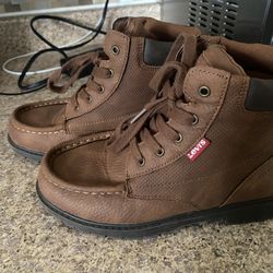 kids Levi’s boots