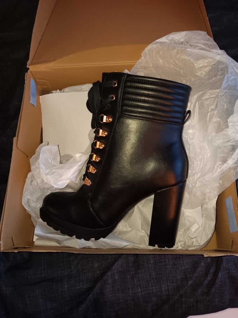 Women's Black Boots 