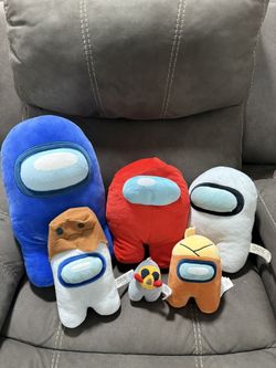 Among us plushies (5 plushies + a keychain)