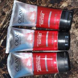 Olay Scrub And Cleanser