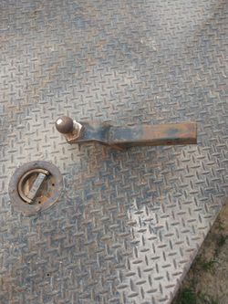Ball & Hitch 2" Cheap 15$ Let Know