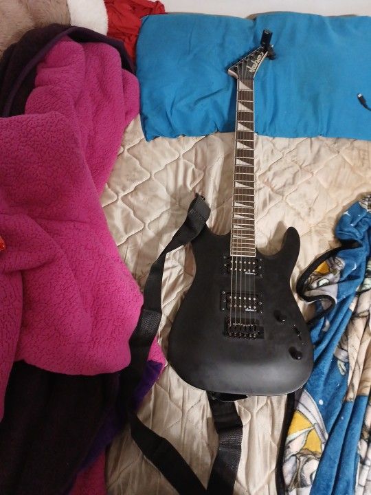 Jackson Dinky JS22 Satin Black(Old Strings)