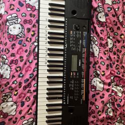 Yamaha electric keyboard