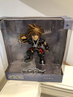 Brand new Disney kingdom hearts Sora Figure