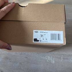 New Black Size 7 Ugg