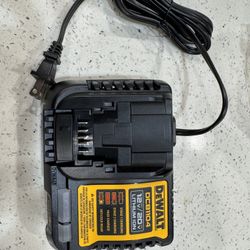 New Dewalt DCB1104 Charger 