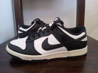 Nike Dunk low size 5.5 Youth.  7 Women $40