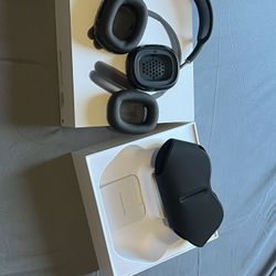 Apple Airpod Maxs 