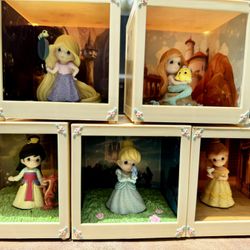 Disney Princess Precious Moments Showcase Collection