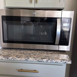 Microwave Over The range Whirpool. Silver 