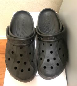 LADIES CROCS / SIZE 8 / NEW
