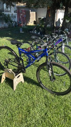 Mountain bikes good condition size 24  26 and 29 bike is not a dollar send me a message for the prices
