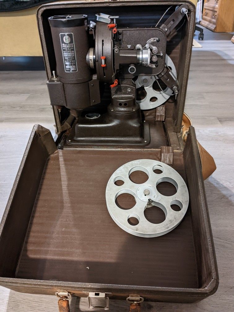 Vintage Victor 16mm Cine projector Animatograph