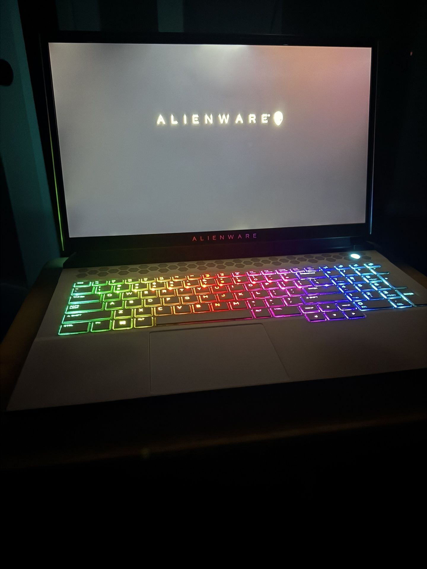 Gaming Laptop M17 R4