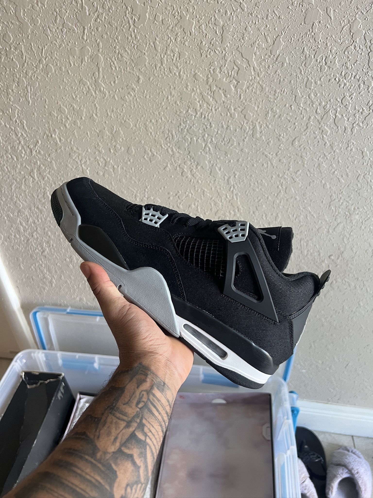 Air Jordan Retro 4 "Black Canvas"