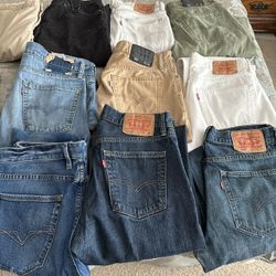 Use Levi’s Jeans Clothing In Good Condition!