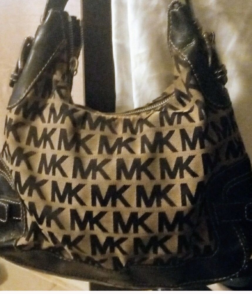Gently Used Michael Kors Shoulder Bag