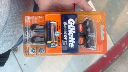 Gillette Sensor5 Disposable Razors 2-Pack