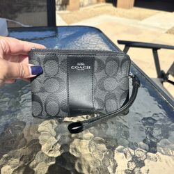 Coach Small Hand Wallet 