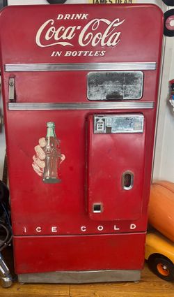 Vending coke machine