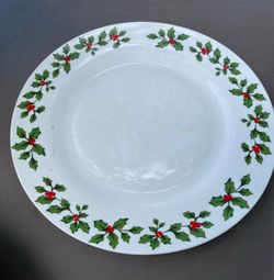 Royal Norfolk Christmas 10.5” Dinner Plate Holly Berries