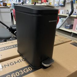 SONGMICS Bathroom 1.3 Gallon (5 L) Small Trash Can Bin with Lid - Black