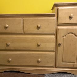 Golden Baby changing Table