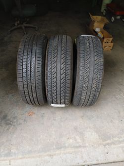 225/65/17 Like New Tires