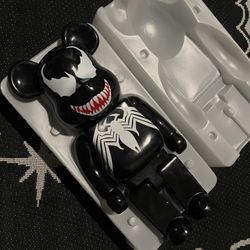 Venom 400% Size Bearbrick Toy 