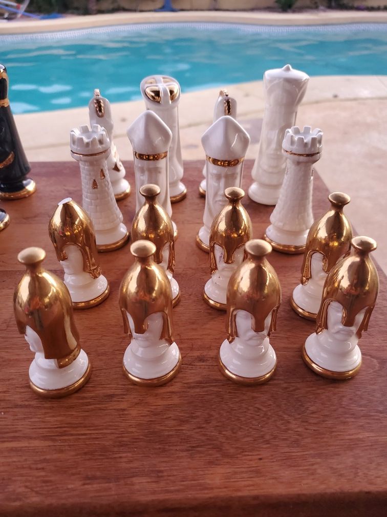 Vintage 32 Piece Duncan Mold Chess Set Ceramic Medieval Gothic Glazed ART  DECO