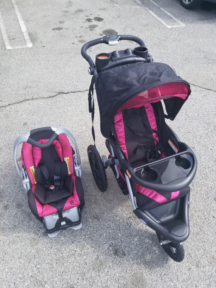 Baby trend Running Stroller. Expedition series with speakers