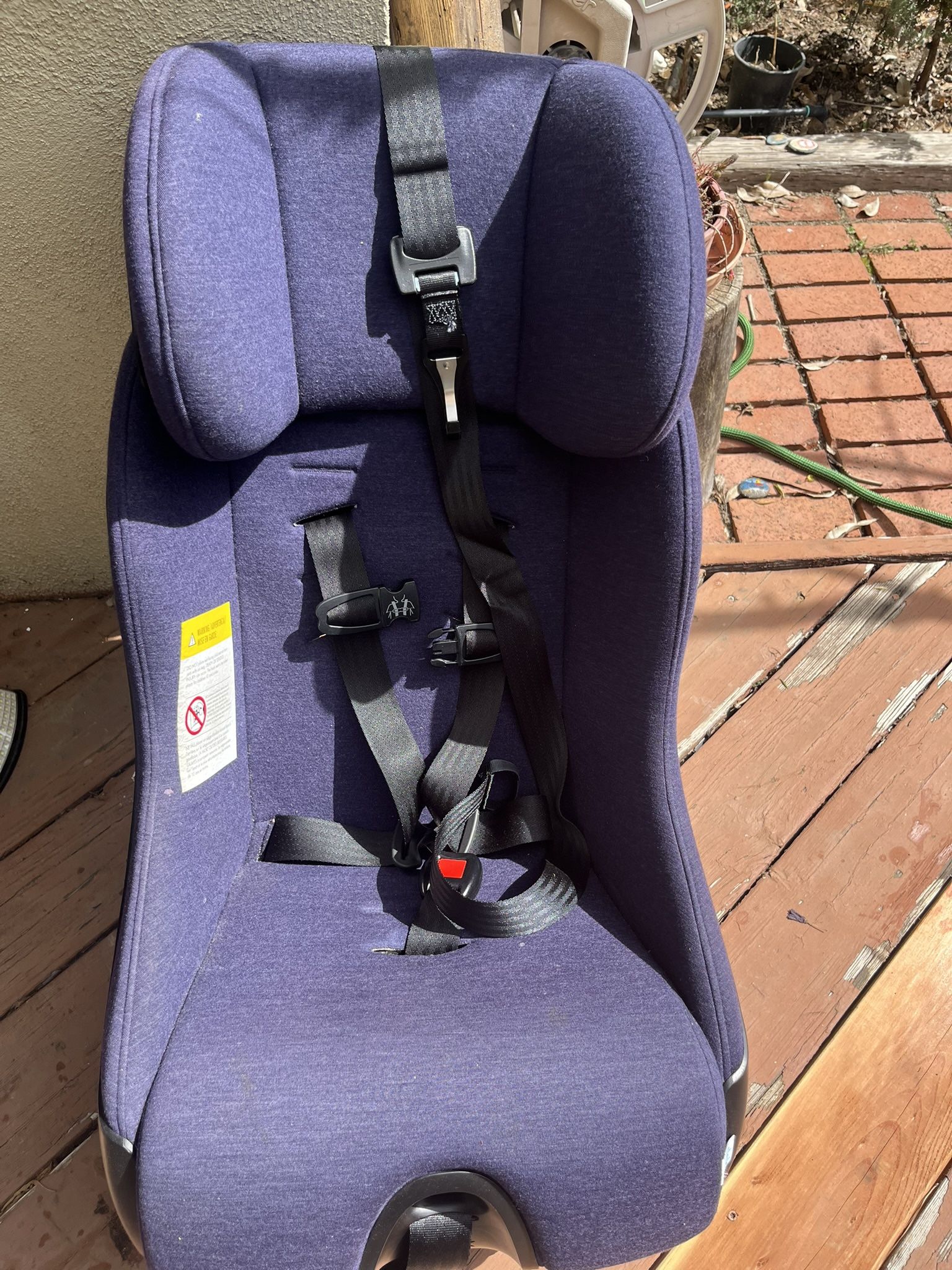 Clek Fllo Car Seat - Pick Up In SM or Woodland Hills 