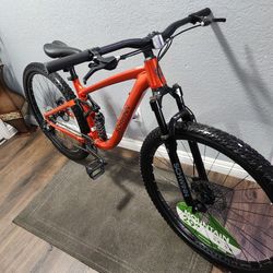 Schwinn Bike Aluminum Axum 29 7 speed new Ready to ride