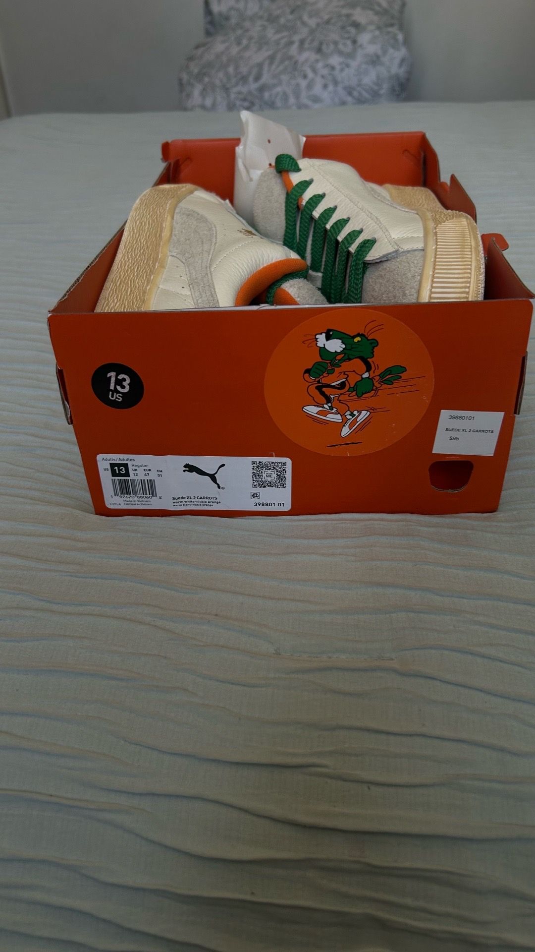 Puma Shoes Very New. Size. 13 suede xl 2 carrots