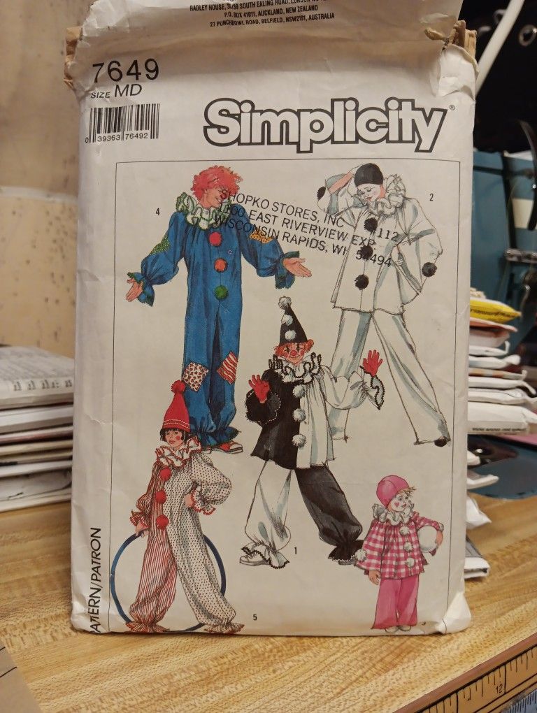 Sz MED. Simplicity 7649 Clown Pirouette Halloween Sewing Pattern