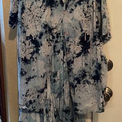 Women’s shirt and Skirt Set Size large