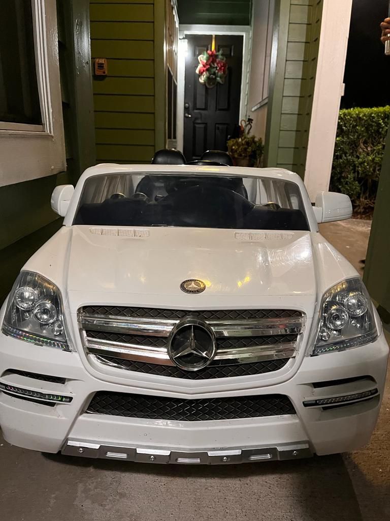 6-V Mercedes Benz Gl450 SUV Powered Ride On White