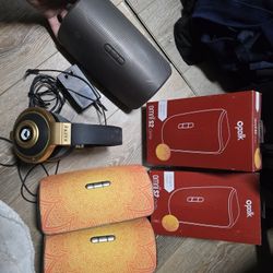 Polk Omni S2 , 2 Speakers Designer Series,  1 Speaker  Wireless  Rechargeable 🛜 👌  And Headphones Razer hooligan